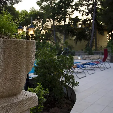 Holiday Forka Дом отдыха Хвар