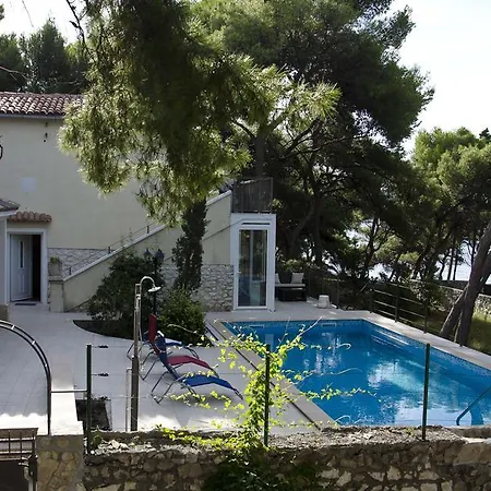 Дом отдыха Holiday Forka